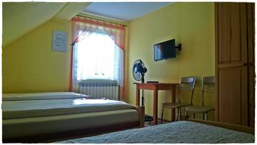 Фото номера Трехместный номер «Комфорт» Фермерские дома Nasz Dom w Daliowej - Beskid Niski г. Jaśliska 3